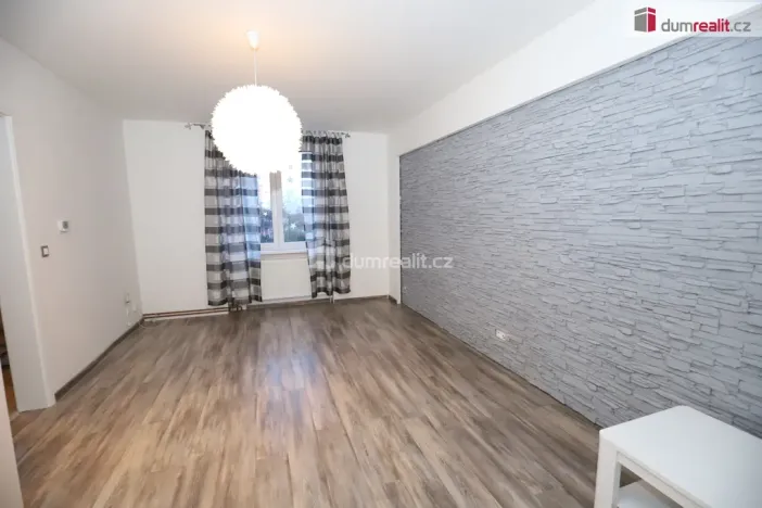 Pronájem bytu 2+1, Cheb, Vrchlického, 68 m2