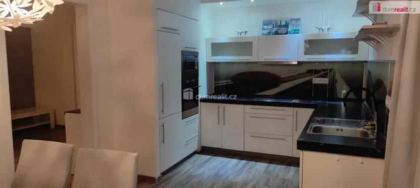 Pronájem bytu 2+1, Cheb, Vrchlického, 68 m2