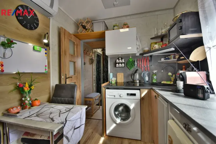 Pronájem bytu 1+kk, Hradec Králové - Plačice, Vilová, 18 m2