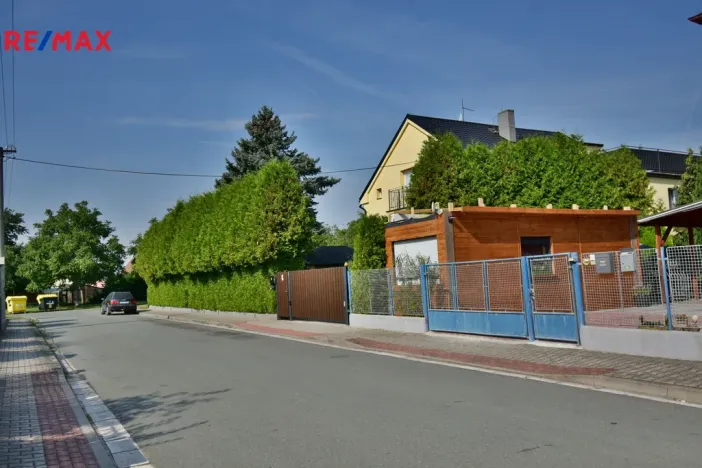 Pronájem bytu 1+kk, Hradec Králové - Plačice, Vilová, 18 m2