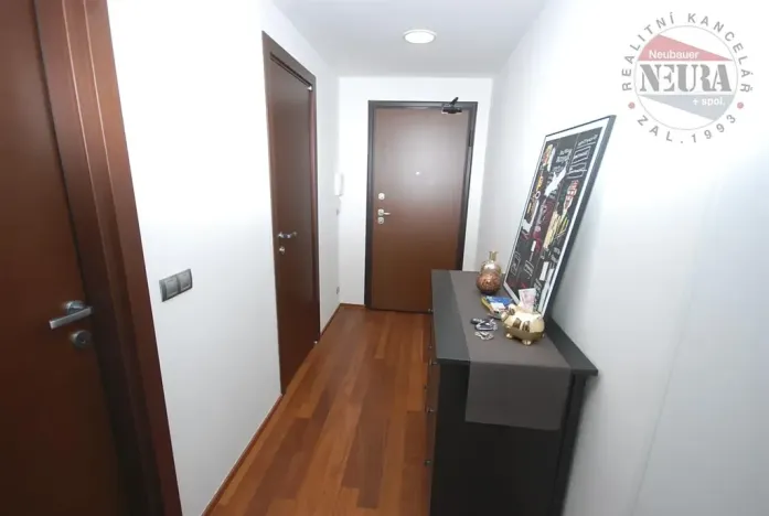 Pronájem bytu 2+kk, Praha - Nusle, K sídlišti, 58 m2