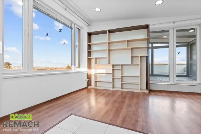 Pronájem bytu 2+kk, Uherské Hradiště, Nad Žlebem, 116 m2