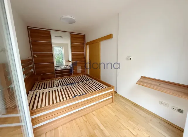 Pronájem bytu 2+kk, Praha, Slezská, 60 m2