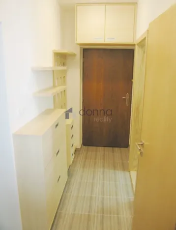 Pronájem bytu 2+kk, Praha, Slezská, 60 m2