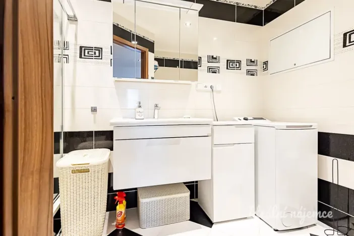 Pronájem bytu 3+kk, Praha - Letňany, Malkovského, 67 m2