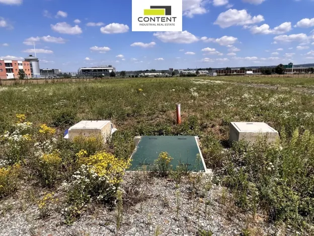 Pronájem komerčního pozemku, Nupaky, 17000 m2