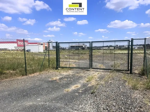 Pronájem komerčního pozemku, Nupaky, 17000 m2