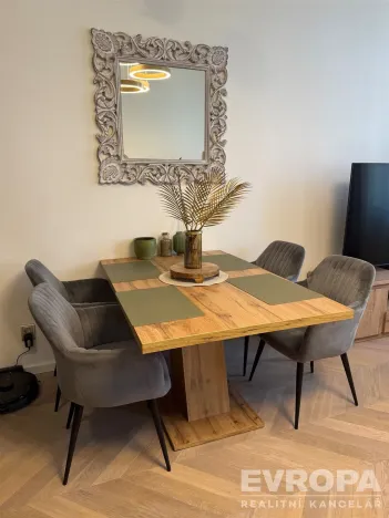 Pronájem bytu 2+kk, Praha - Vinohrady, U Zvonařky, 65 m2