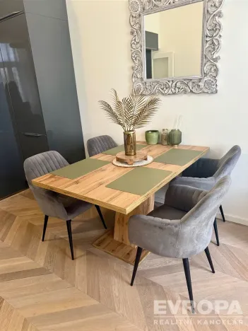 Pronájem bytu 2+kk, Praha - Vinohrady, U Zvonařky, 65 m2