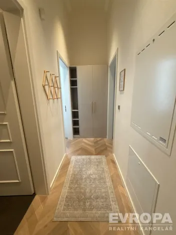 Pronájem bytu 2+kk, Praha - Vinohrady, U Zvonařky, 38 m2