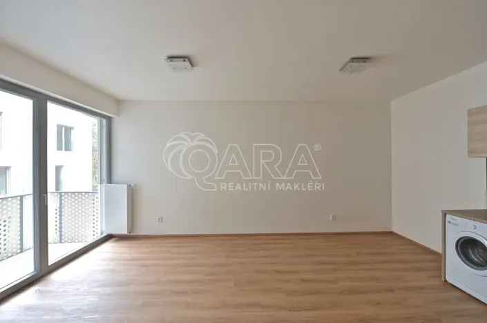 Pronájem bytu 2+kk, Praha - Žižkov, Hartigova, 39 m2