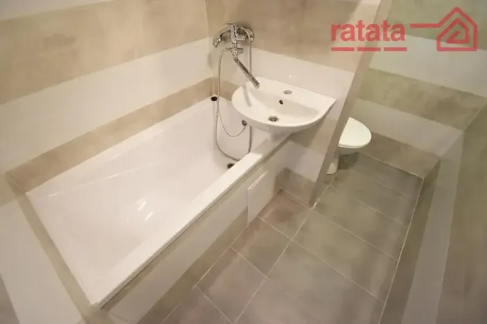 Pronájem bytu 1+1, Chomutov, Dřínovská, 35 m2