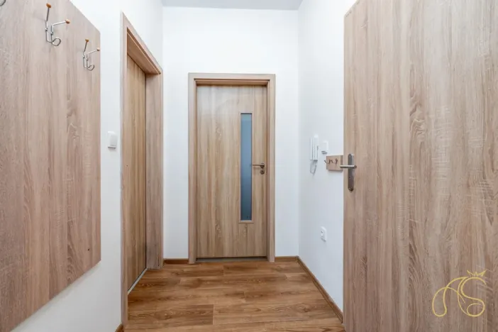 Prodej komerční nemovitosti, Studená, nám. Sv. J. Nepomuckého, 256 m2