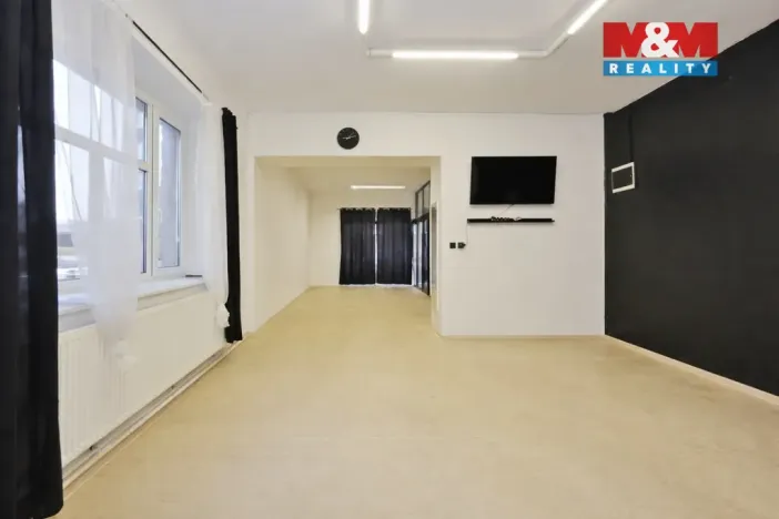 Pronájem obchodního prostoru, Havlíčkův Brod, Nádražní, 64 m2