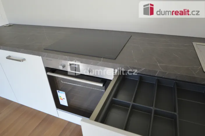 Pronájem bytu 1+kk, Praha - Košíře, Naskové, 30 m2