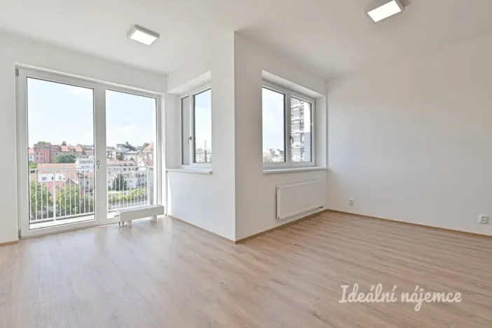 Pronájem bytu 2+kk, Brno, Střední, 60 m2