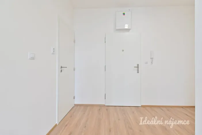 Pronájem bytu 2+kk, Brno, Střední, 60 m2