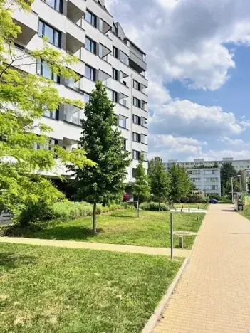 Pronájem bytu 2+kk, Praha, Lovosická, 58 m2