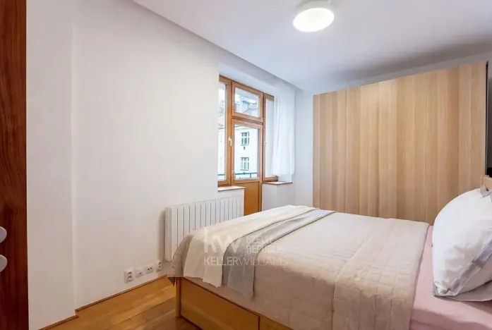 Pronájem bytu 2+kk, Praha - Žižkov, Žerotínova, 52 m2