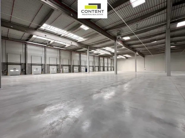 Pronájem výrobních prostor, Brno - Tuřany, Letiště Brno-Tuřany, 8000 m2