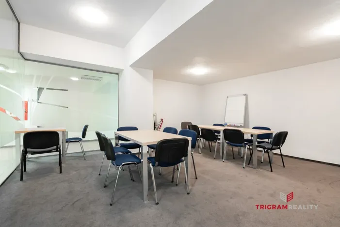 Pronájem kanceláře, Hradec Králové - Pražské Předměstí, Gočárova třída, 24 m2