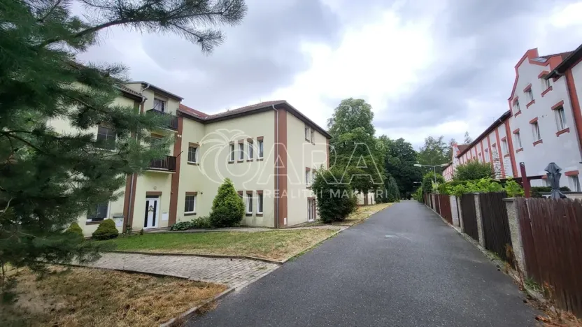 Pronájem bytu 2+kk, Milovice - Mladá, Kaštanová, 74 m2