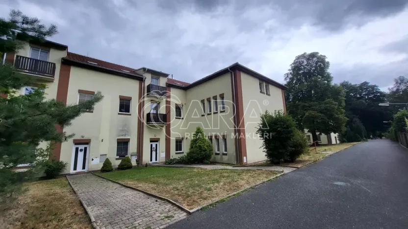 Pronájem bytu 2+kk, Milovice - Mladá, Kaštanová, 74 m2