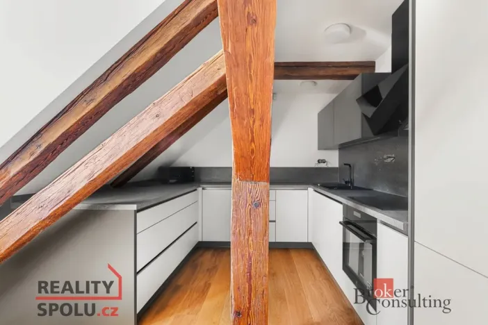 Pronájem atypického bytu, Jince, Slavíkova, 71 m2