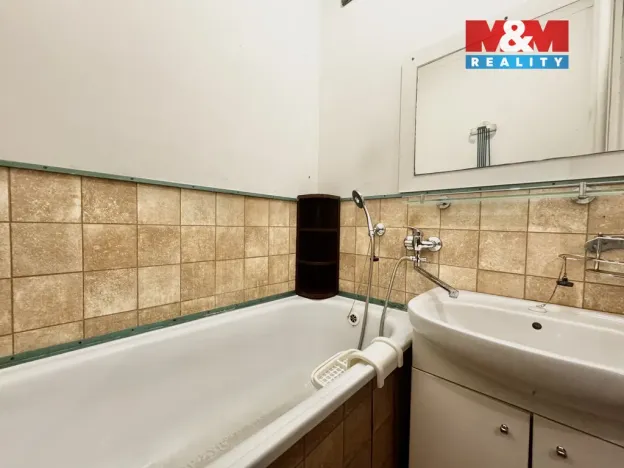 Pronájem bytu 2+1, Kadaň, Budovatelů, 51 m2