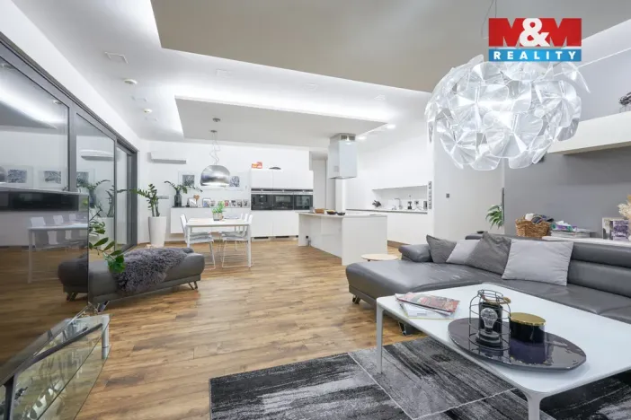 Prodej obchodního prostoru, Zlín, náměstí Míru, 5777 m2