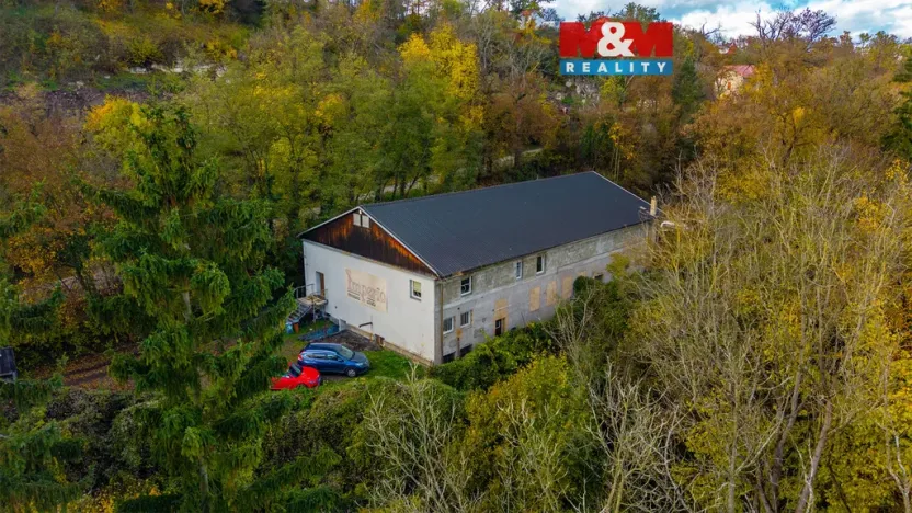 Prodej obchodního prostoru, Krnsko, 700 m2