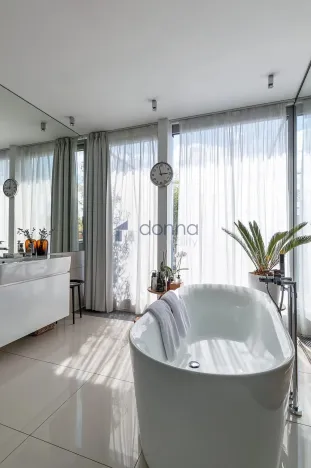 Pronájem bytu 4+kk, Praha, Laubova, 260 m2