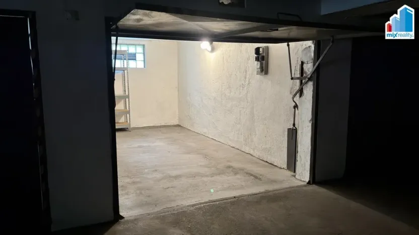 Pronájem garáže, Plzeň - Lobzy, Pod Vrchem, 15 m2