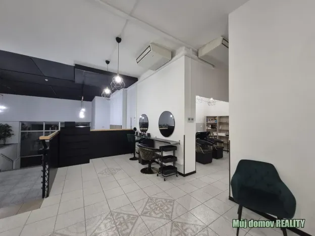 Pronájem komerční nemovitosti, Praha - Vysočany, bratří Dohalských, 233 m2