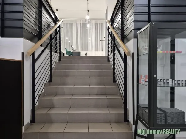 Pronájem komerční nemovitosti, Praha - Vysočany, bratří Dohalských, 233 m2