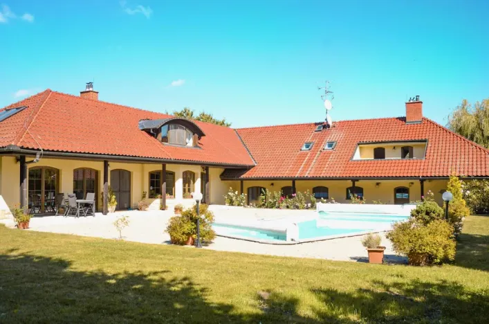 Prodej vícegeneračního domu, Olšany, 392 m2