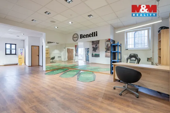 Prodej obchodního prostoru, Rudolfov, Třeboňská, 500 m2