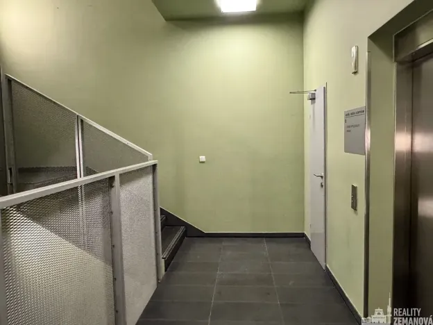 Pronájem kanceláře, Praha - Smíchov, Karla Engliše, 469 m2