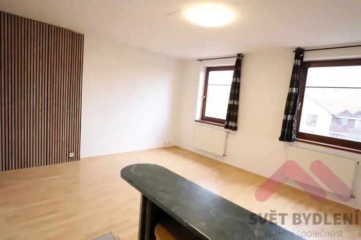 Pronájem bytu 1+kk, Jesenice, Mezi Domy, 36 m2