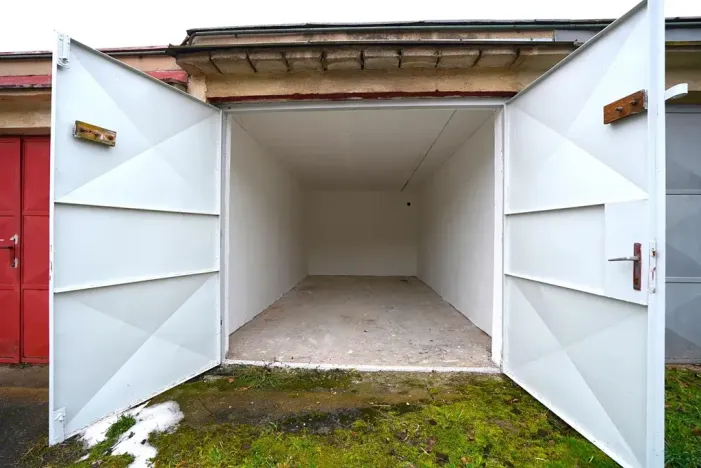 Pronájem garáže, Beroun, 19 m2