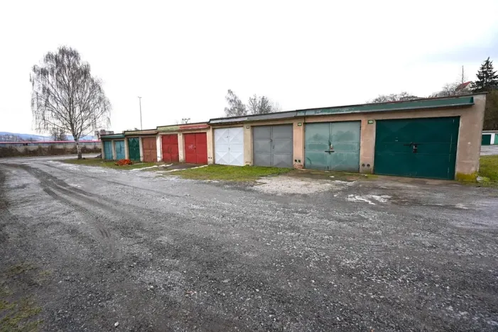 Pronájem garáže, Beroun, 19 m2