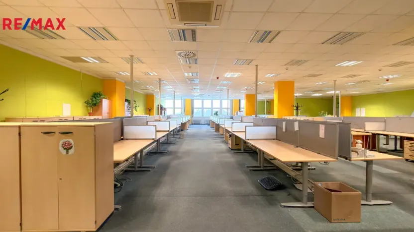 Pronájem kanceláře, Pardubice - Zelené Předměstí, Masarykovo náměstí, 416 m2