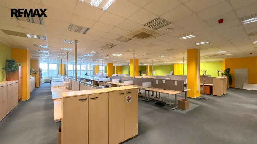 Pronájem kanceláře, Pardubice - Zelené Předměstí, Masarykovo náměstí, 416 m2