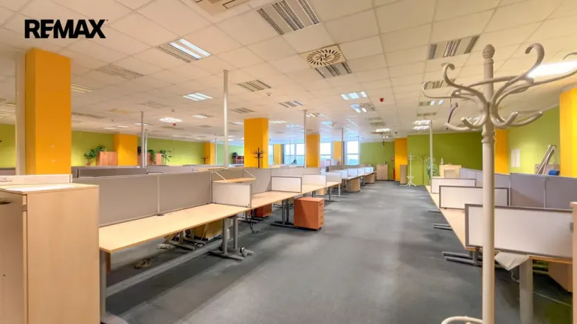 Pronájem kanceláře, Pardubice - Zelené Předměstí, Masarykovo náměstí, 416 m2