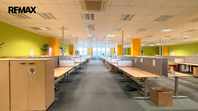 Pronájem kanceláře, Pardubice - Zelené Předměstí, Masarykovo náměstí, 416 m2