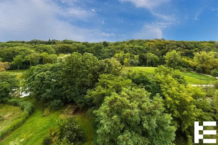 Pronájem bytu 3+kk, Praha - Hloubětín, Nademlejnská, 92 m2