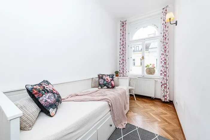 Pronájem bytu 3+kk, Praha - Nové Město, Koubkova, 61 m2