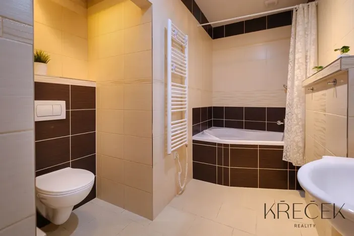 Pronájem bytu 4+1, Třebíč, Litoltova, 91 m2