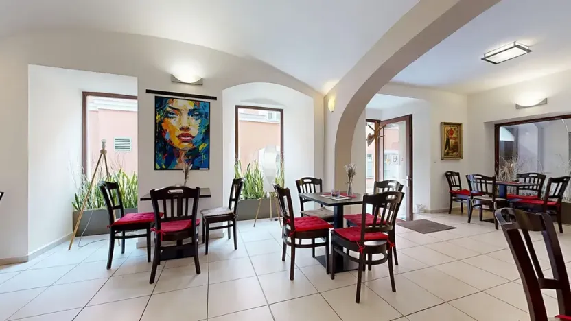 Prodej obchodního prostoru, Chrudim, Resselovo náměstí, 121 m2