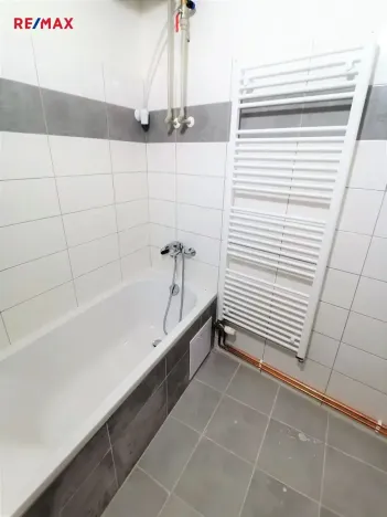 Pronájem bytu 1+kk, Klatovy, Rybníčky, 40 m2